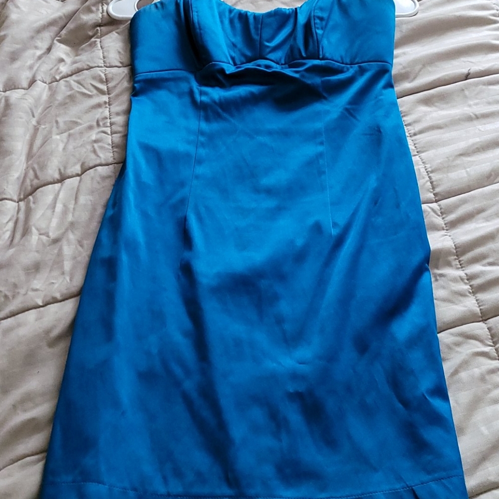 Beautiful teal strapless dress